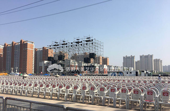 第36屆中國洛陽(yáng)牡丹文化節開(kāi)幕式觀(guān)眾席